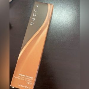 BECCA ULTIMATE COVERAGE 24hr Foundation